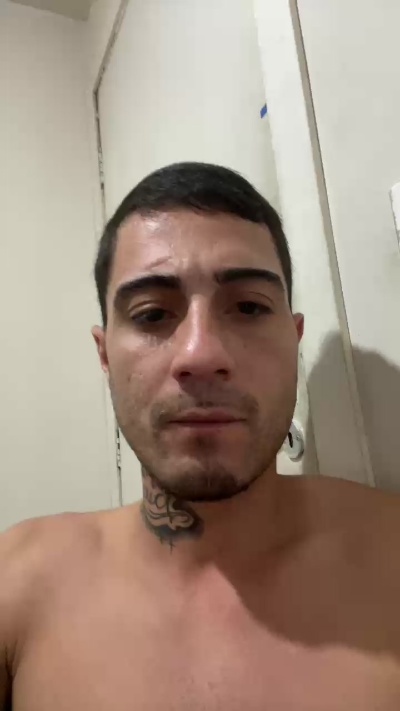 Gui20cm live cam on Cam4
