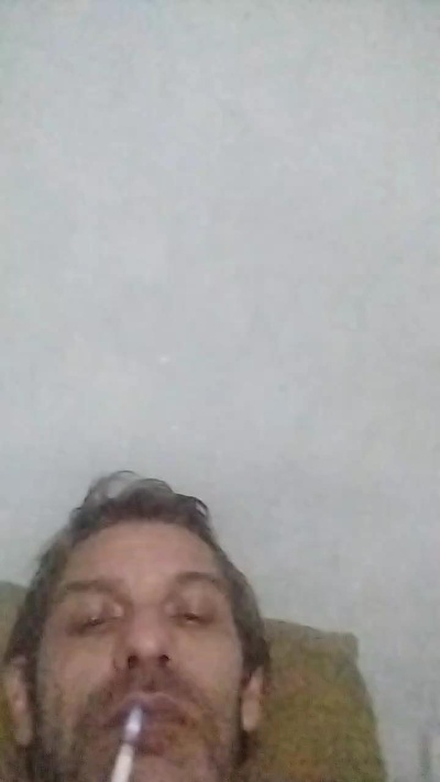 Guillesex777 live cam on Cam4