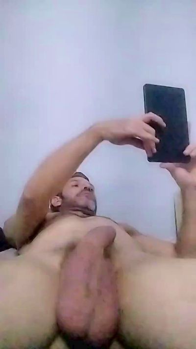 Guillesex777 live cam on Cam4