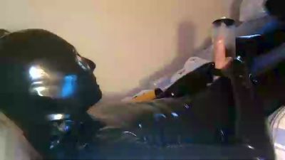 Gummikerl320 live cam on Cam4