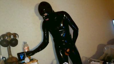 Gummikerl320 live cam on Cam4