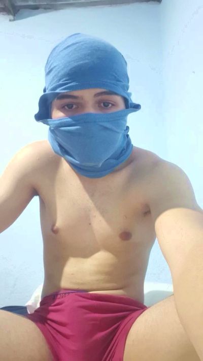 Gustatatata live cam on Cam4