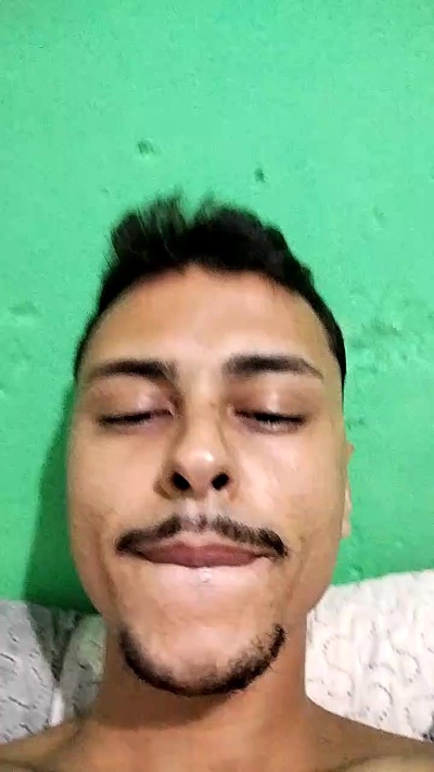 Gusttavobezerra live cam on Cam4