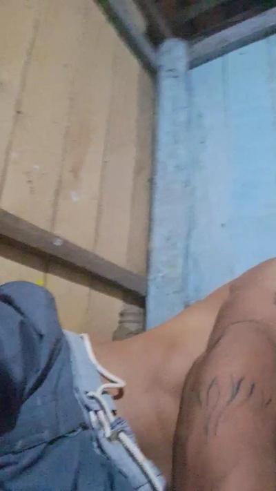 Guto6000 live cam on Cam4