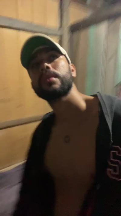Guto6000 live cam on Cam4