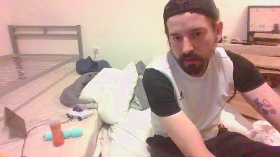 GutsXbsk live cam on Cam4