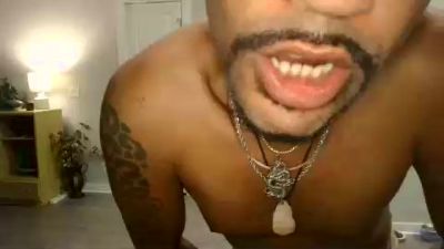 Guystefon1 live cam on Cam4