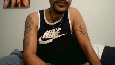 Guystefon1 live cam on Cam4