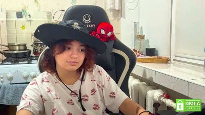 GwendaDesilva live cam on Cam4
