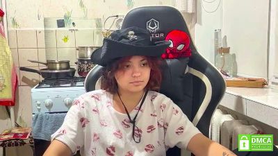 GwendaDesilva live cam on Cam4