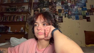 GwendaDesilva live cam on Cam4