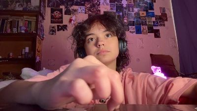 GwendaDesilva live cam on Cam4