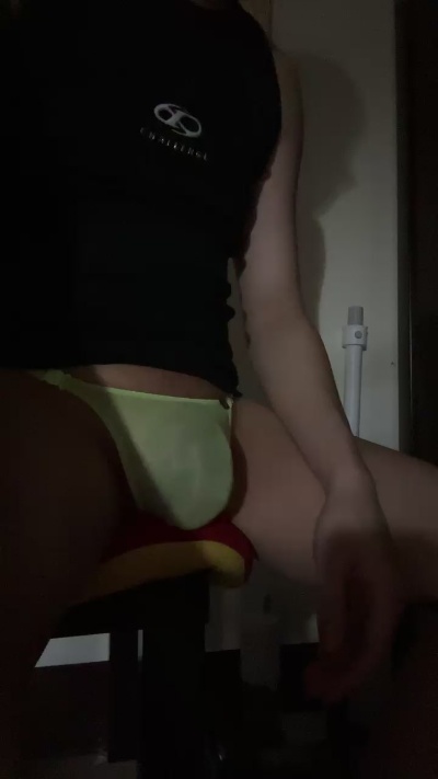 H233gg live cam on Cam4
