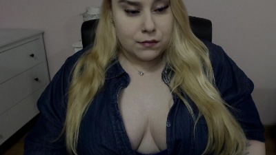 HAILEY4uu live cam on Cam4