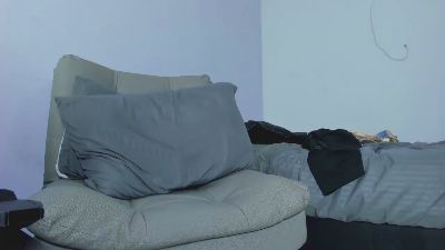 HAIRYBOYPEIN live cam on Cam4