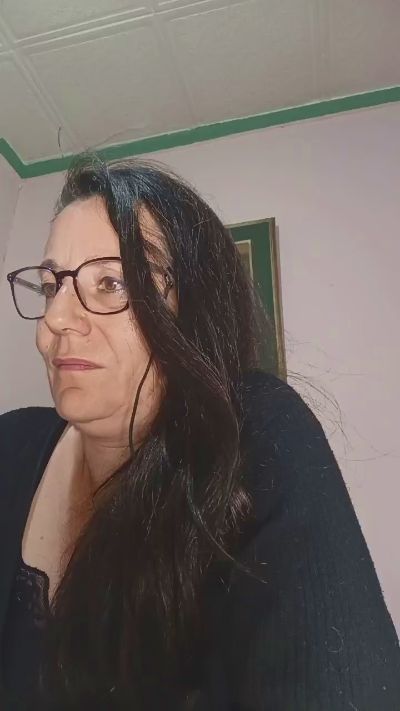 HAIRYPUSSYLIPS live cam on Cam4
