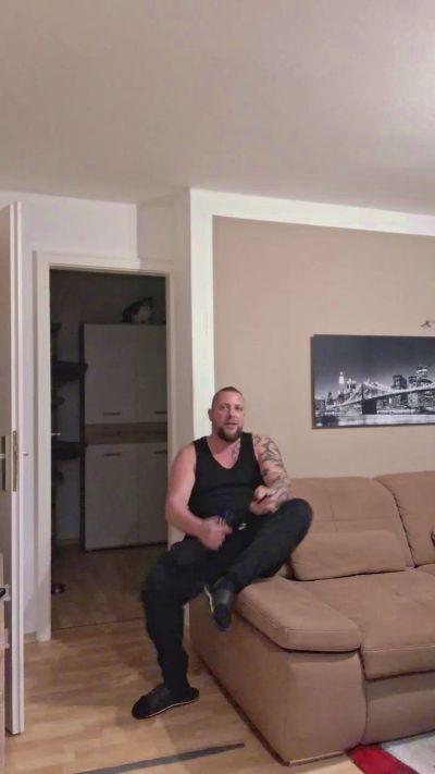 HAMC81CHIEMSEE live cam on Cam4