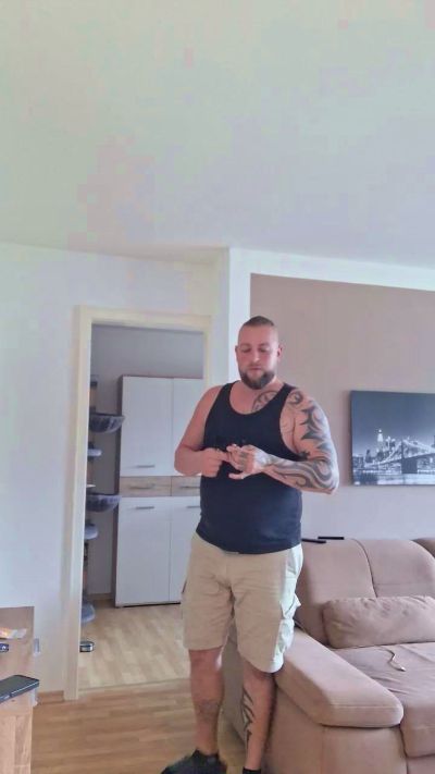 HAMC81CHIEMSEE live cam on Cam4