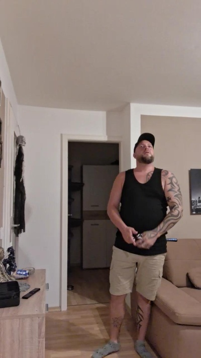 HAMC81CHIEMSEE live cam on Cam4