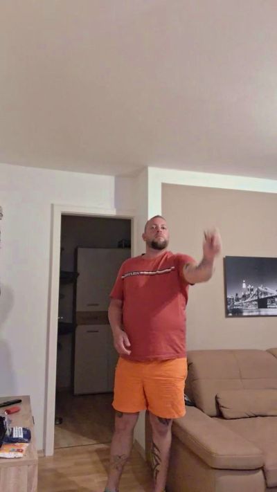 HAMC81CHIEMSEE live cam on Cam4