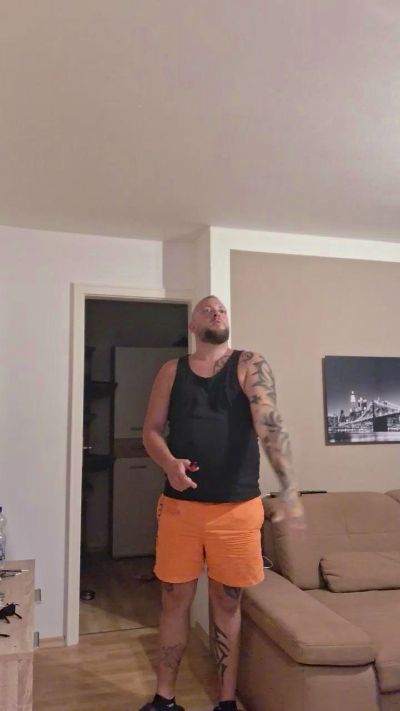 HAMC81CHIEMSEE live cam on Cam4