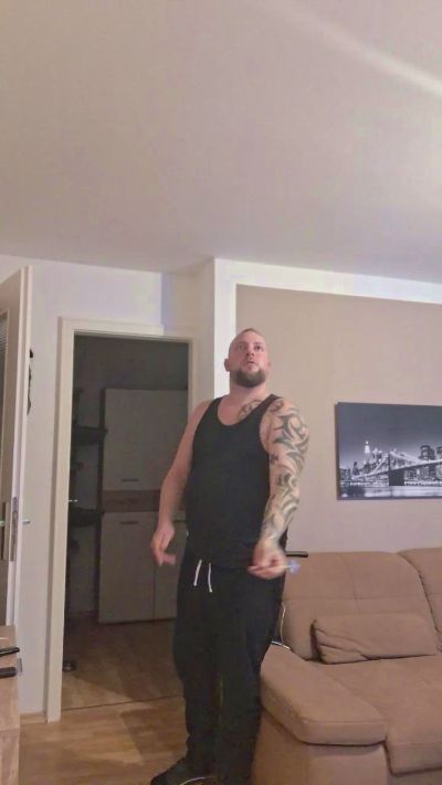 HAMC81CHIEMSEE live cam on Cam4