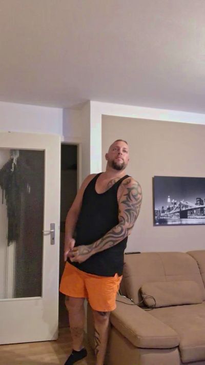 HAMC81CHIEMSEE live cam on Cam4