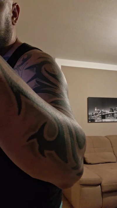 HAMC81CHIEMSEE live cam on Cam4