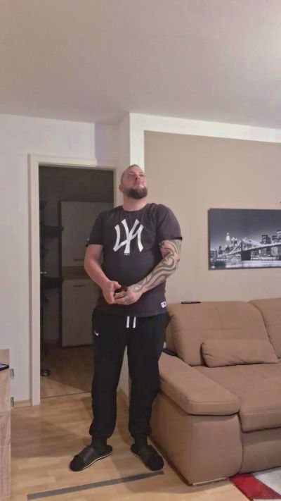 HAMC81CHIEMSEE live cam on Cam4
