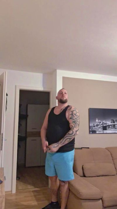 HAMC81CHIEMSEE live cam on Cam4
