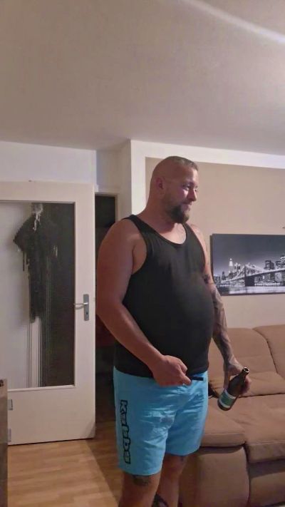 HAMC81CHIEMSEE live cam on Cam4