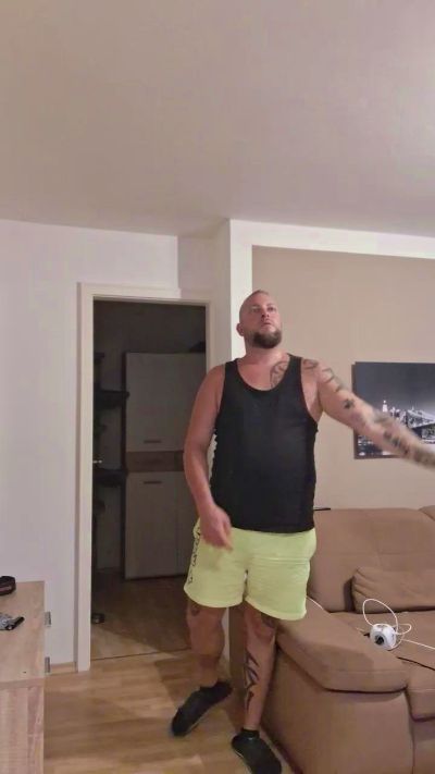 HAMC81CHIEMSEE live cam on Cam4