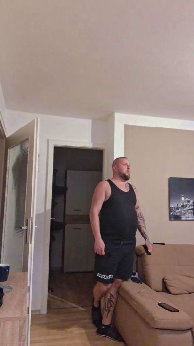 HAMC81CHIEMSEE live cam on Cam4