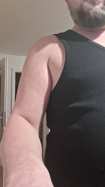 HAMC81CHIEMSEE live cam on Cam4