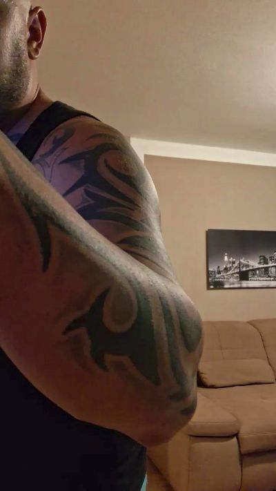 HAMC81CHIEMSEE live cam on Cam4