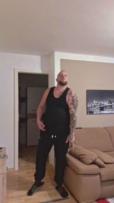 HAMC81CHIEMSEE live cam on Cam4