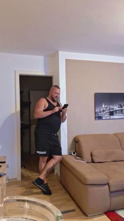 HAMC81CHIEMSEE live cam on Cam4
