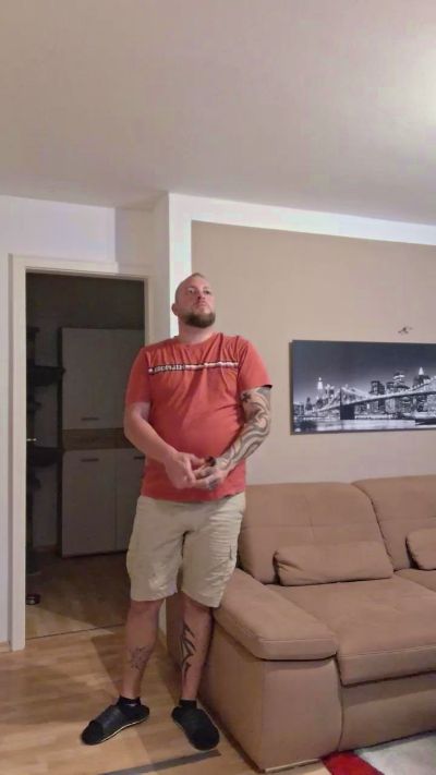 HAMC81CHIEMSEE live cam on Cam4