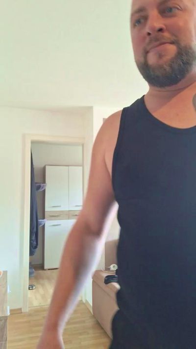 HAMC81CHIEMSEE live cam on Cam4