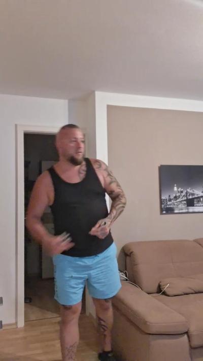 HAMC81CHIEMSEE live cam on Cam4