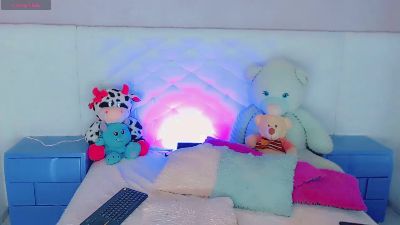 HANNA_QUEEN9 live cam on Cam4