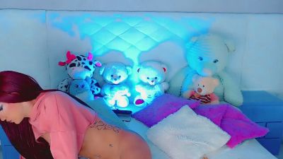 HANNA_QUEEN9 live cam on Cam4