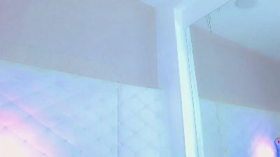 HANNA_QUEEN9 live cam on Cam4