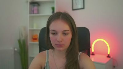 Profile and Statistics for HAdeGigi18 on Cam4