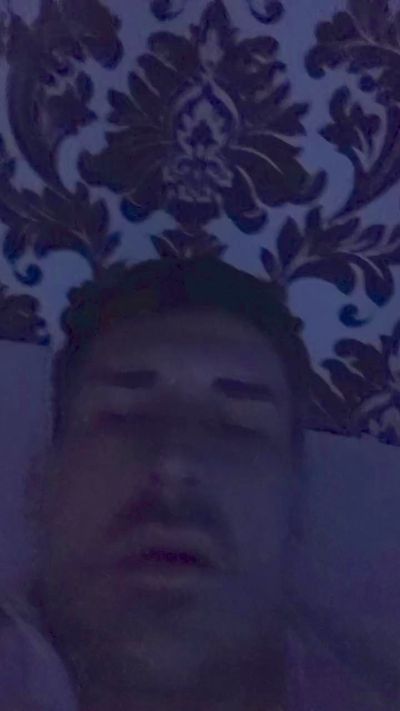 HECTOrr1r1 live cam on Cam4