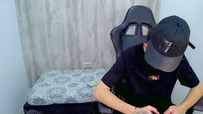 HOT_ATHLETES live cam on Cam4