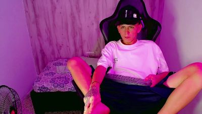 HOT_ATHLETES live cam on Cam4