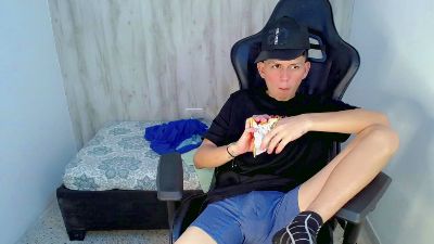 HOT_ATHLETES live cam on Cam4