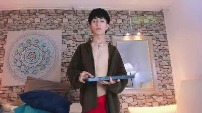 Hades_18 live cam on Cam4