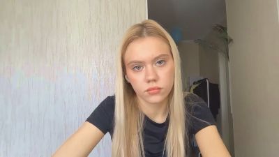 HaileyMillea live cam on Cam4
